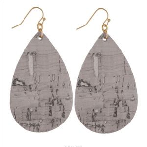 💙4/$20 Cork Inspired Teardrop Earrings